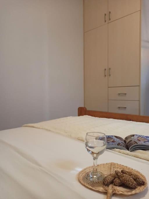 Cozy Apartment In The Heart Of Plaka Агиос-Николаос Экстерьер фото